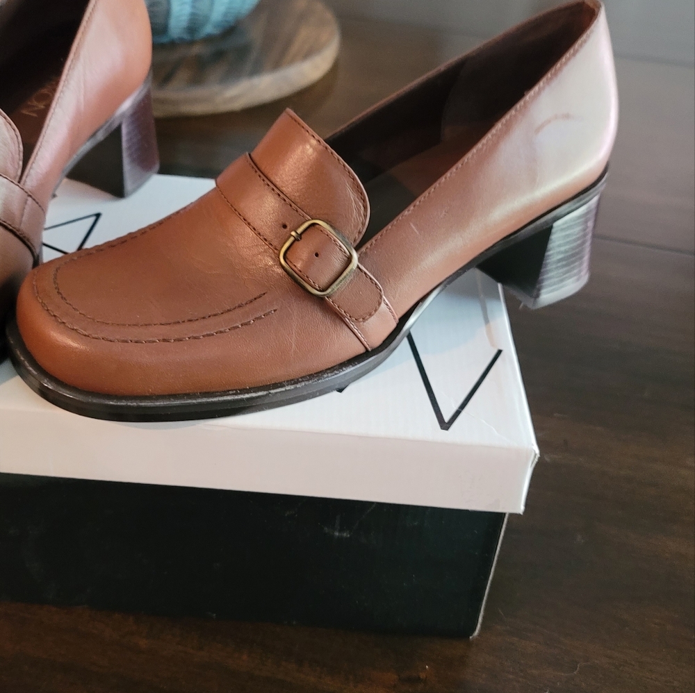 MARKON shoes size 8